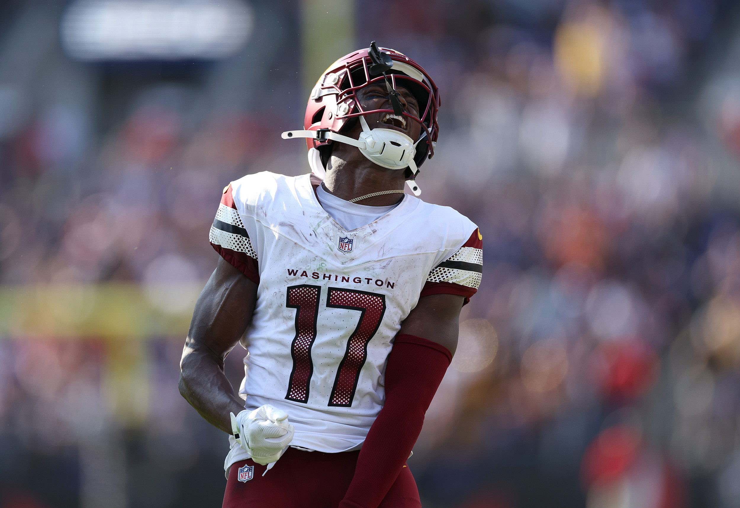 Raiders Cited as Possible Landing Spot For Commanders Star Amid Holdout