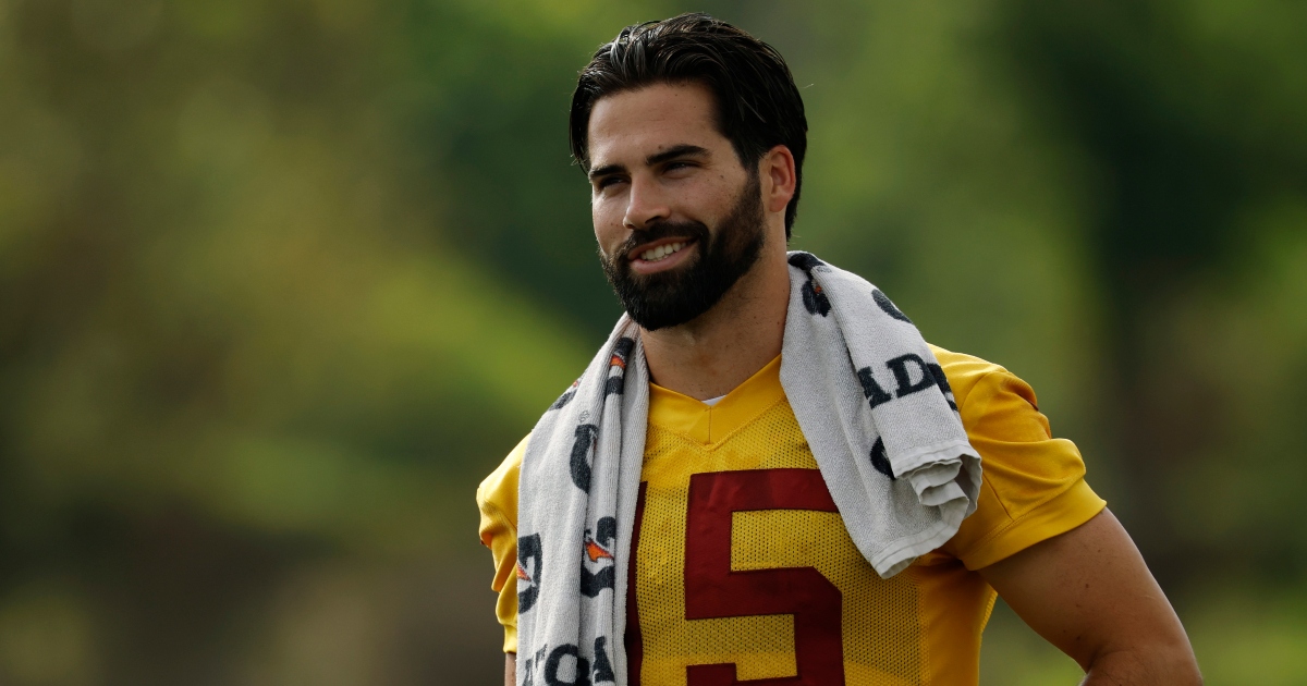 Report: Washington Commanders re-signing Sam Hartman to practice squad