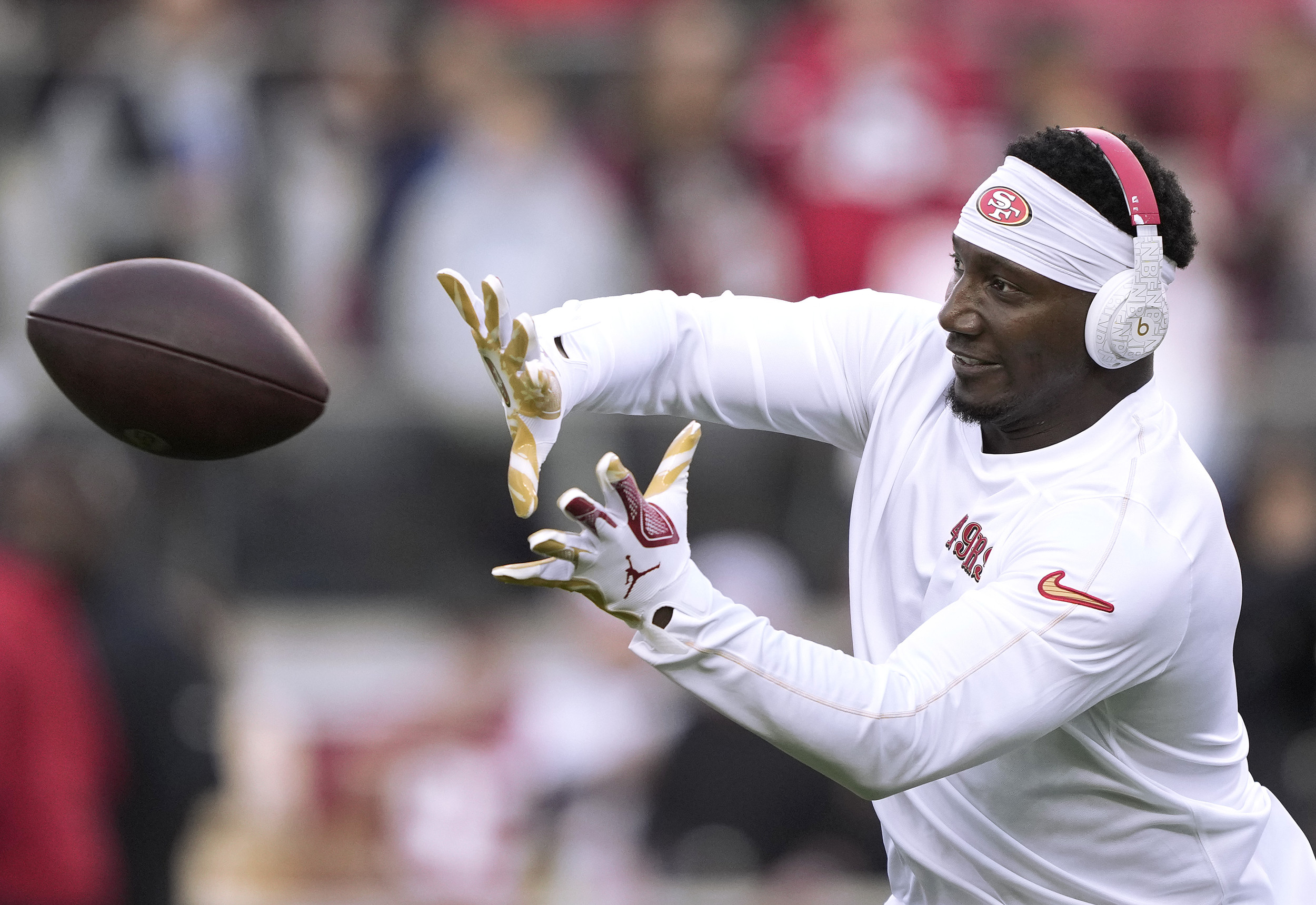 Commanders Coach Reflects on Deebo Samuel Elevating Jayden Daniels